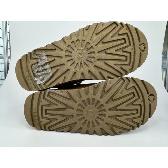 UGG Neumel Chestnut Suede Lace-Up Chukka Boots Women’s 6 Sheepskin Lined - Picture 11 of 14